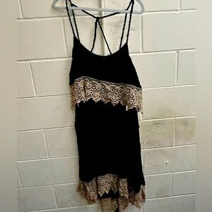 Woman’s black and tan large free people dress